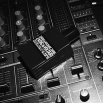 ZADIG&VOLTAIRE This Is Him ������ 25% �� 31.05