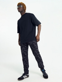 21.04 Mark Formelle ����� ������� 181143 181143 ������ ���-��� 1050